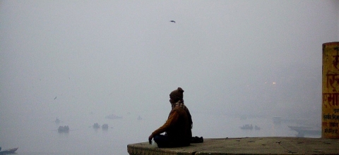 Varanasi - El Ganga - Meditación al amanecer 